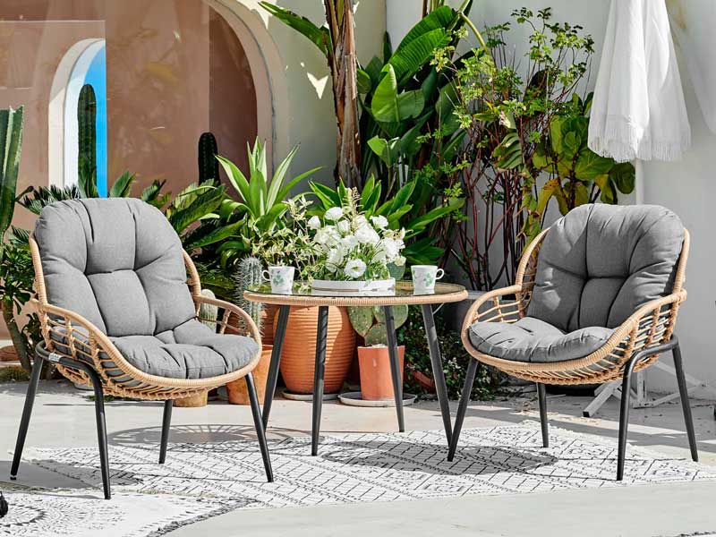 Záhradné stoličky a kreslá